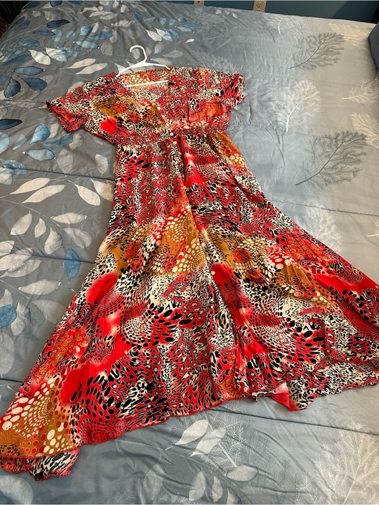 Unbranded Dresses & Skirts - EUC Vibrant Red Multi-Animal Print Women's Maxi Dress Sz XL